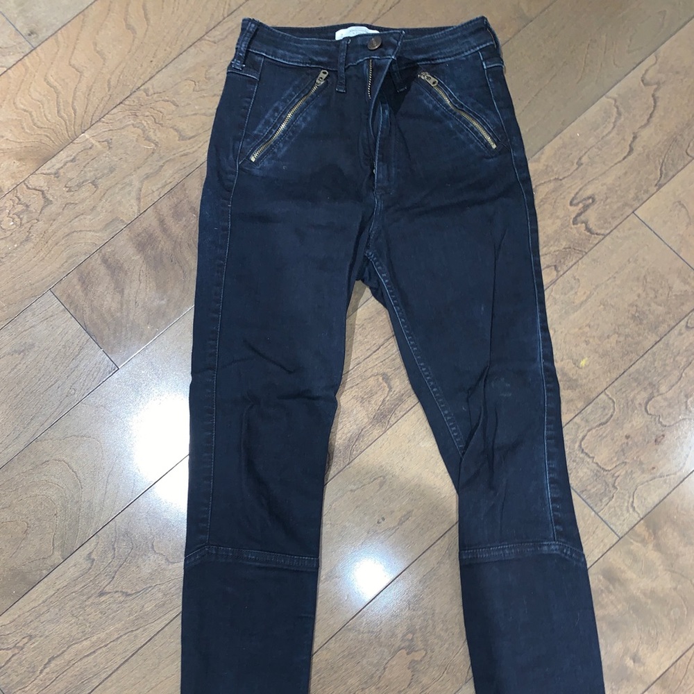 Dark wash high waisted zipper jeans